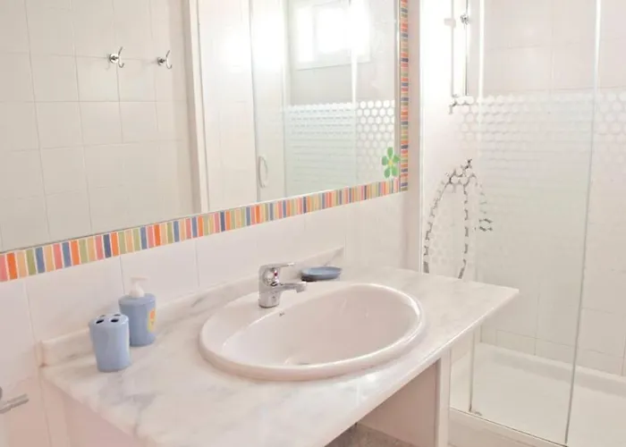 Дом отдыха 3 Habitacio, Jardin Y Vistas Al Mar Санхенхо